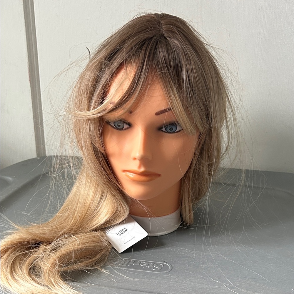 Stylish Blonde Ombre Wig NEW 21 inch